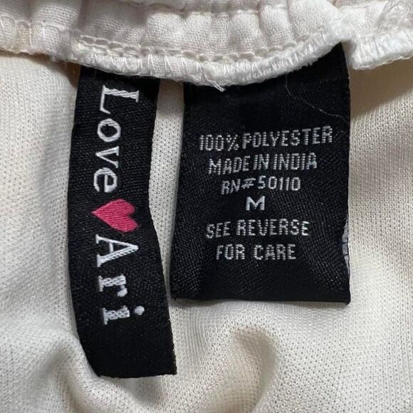 Love Ari Floral Ruffle Off Shoulder Romper Size Medium - Picture 6 of 7